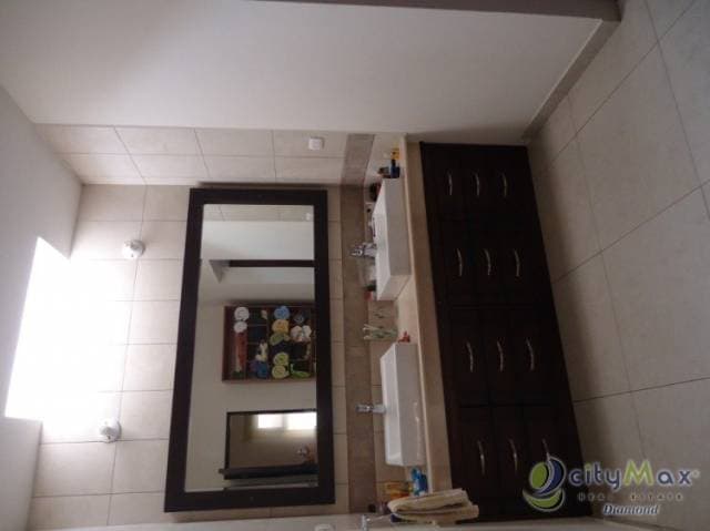 Venta Casa en Exclusivo Sector EL NARANJO — foto 3