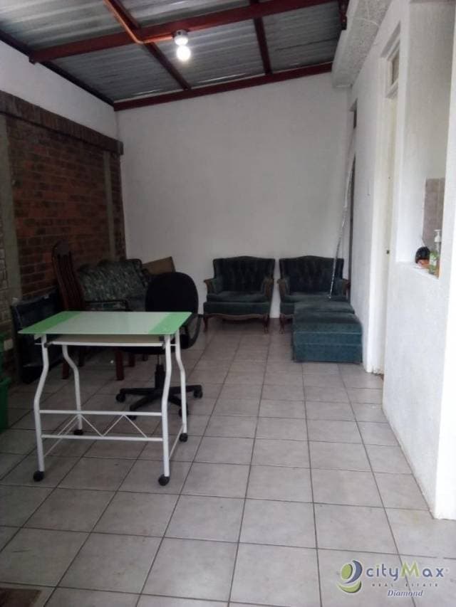 Alquiler local Zona 15 Colonia El Maestro — foto 2