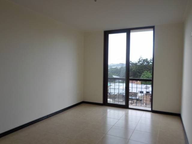 Apartamento en venta en Carretera a El Salvador — foto 2