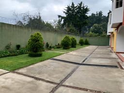 CityMax Antigua renta vende casa en residencial de San Lucas Sacatepéquez
