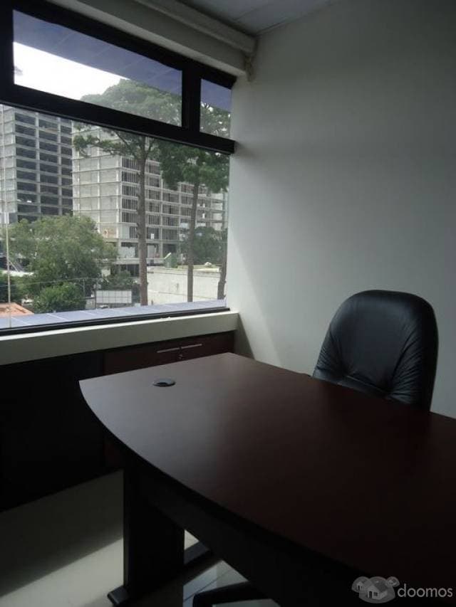 OFICINA AMUEBLADA EN RENTA EN ZONA 10 — foto 6