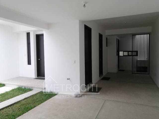 MODERNA CASA PARA ESTRENAR EN VENTA EN ZONA 15 — foto 2