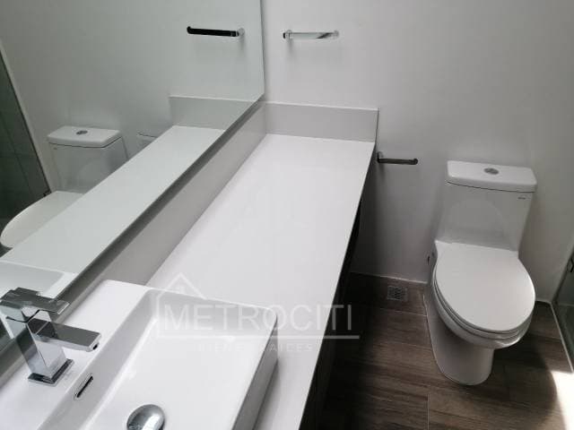 MODERNA CASA PARA ESTRENAR EN VENTA EN ZONA 15 — foto 7