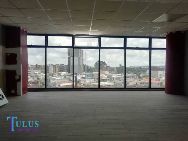 Oficina en renta en zona 10 Guatemala — foto 5