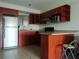 Apartamento en renta en zona 11 Colonia Las Charcas Amueblado
