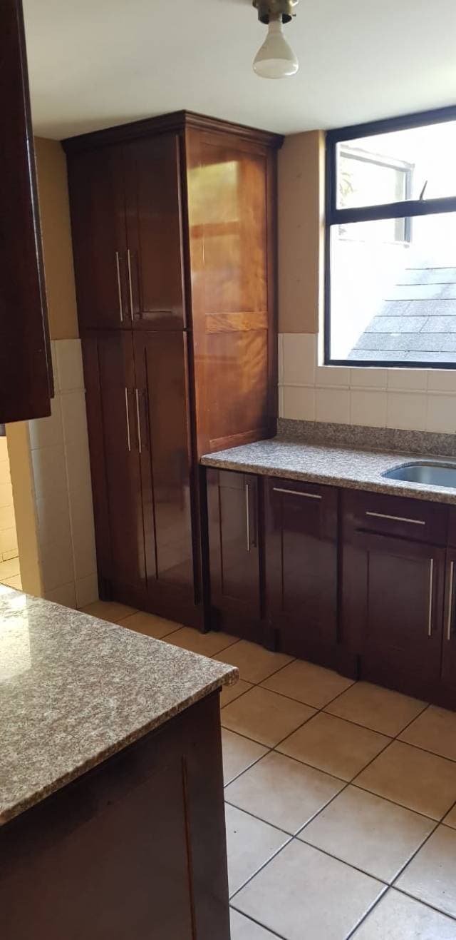 Renta casa en La Montaña zona 16 — foto 4
