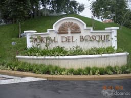 Casa en exclusivo condo