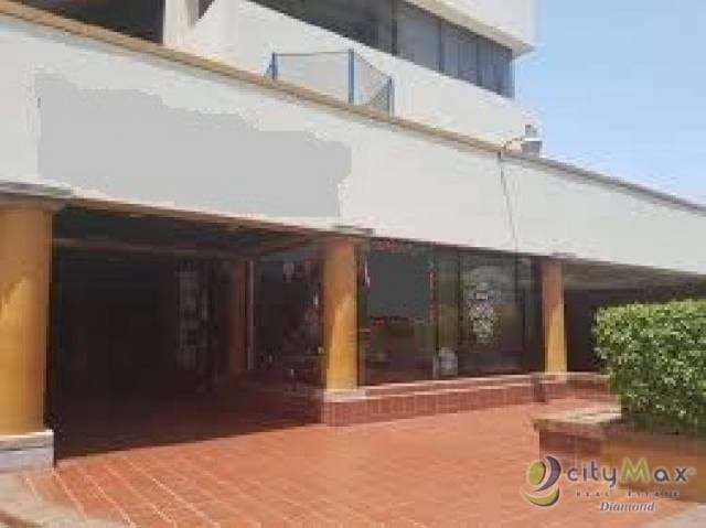Venta de local en zona 14 sobre calle altamente transitada — foto 2