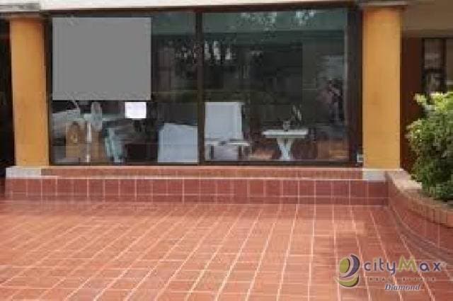 Venta de local en zona 14 sobre calle altamente transitada — foto 5