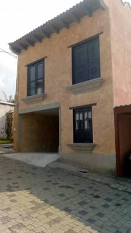 CityMax Antigua renta casa amplia en San Miguel Escobar