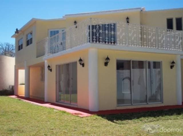 VENDO HERMOSA CASA CON GRAN TERENO — foto 1