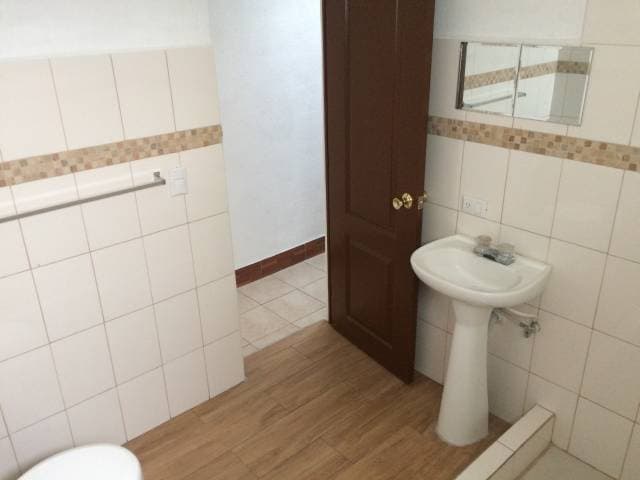 Rento Apto. Bosques de San Nicolás. Ideal para pareja — foto 8