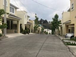 Venta Casa en Jardines de Arrazola por Olmeca