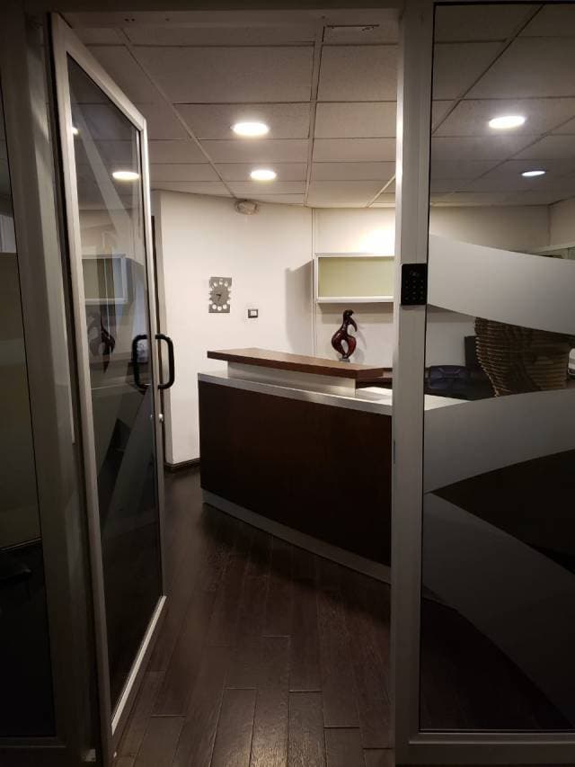 Alquiler oficina amueblada en zona 15 — foto 6