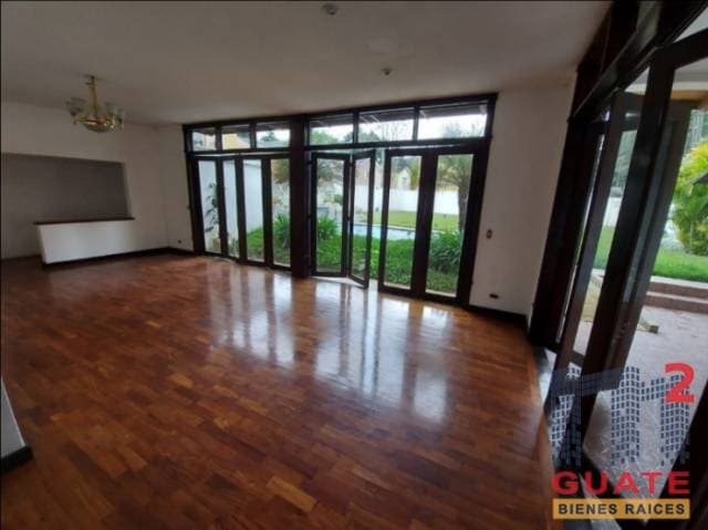 Casa de 440 m2 de construcción, en Venta Santa Catarina Pínula — foto 5