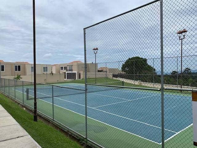 Venta de casa en condominio en Fraijanes — foto 3