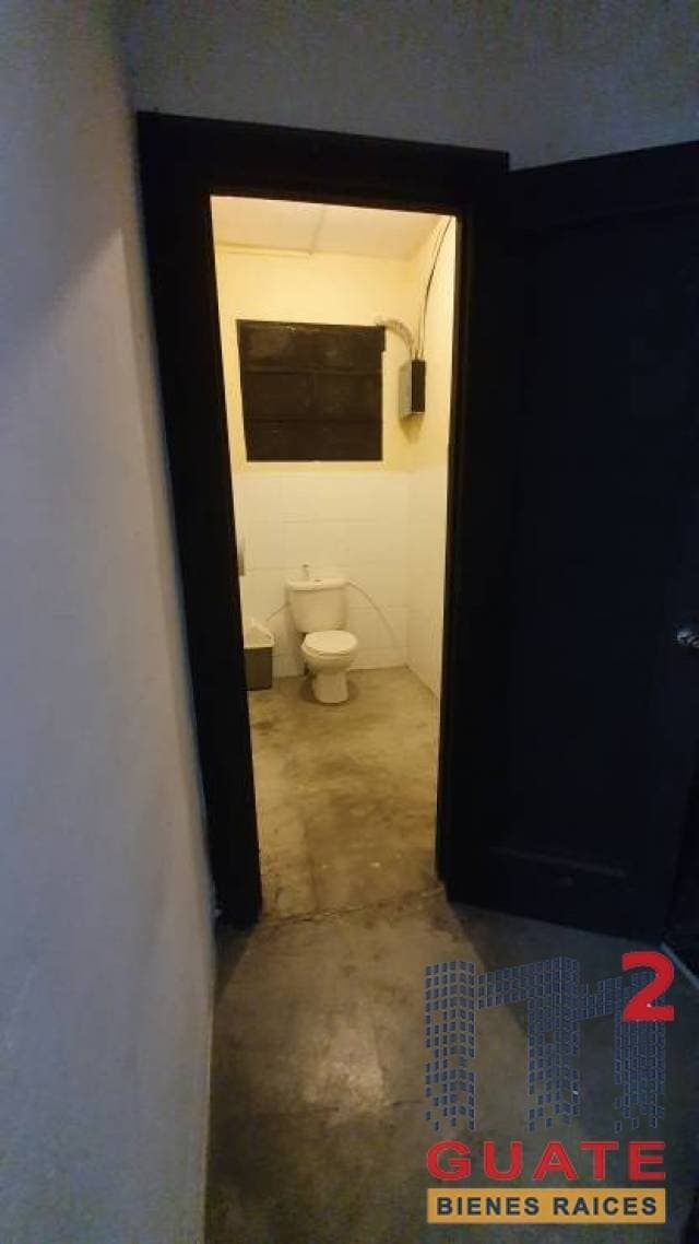 Local de 126 m2 de construcción, en Renta Zona 10 — foto 8