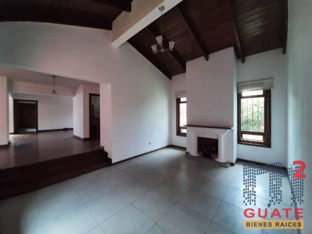 Casa de 302 m2 de construcción, en Renta, Zona 15 — foto 5