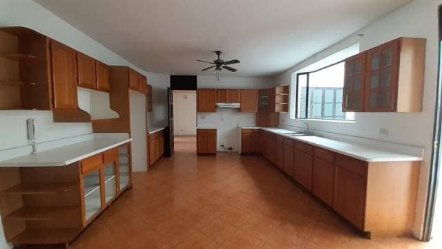 CASA EN VENTA SAN CRISTÓBAL EN COLONA SOBRE BULEVAR — foto 2