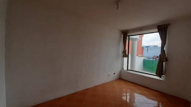 CASA EN VENTA SAN CRISTÓBAL EN COLONA SOBRE BULEVAR — foto 7