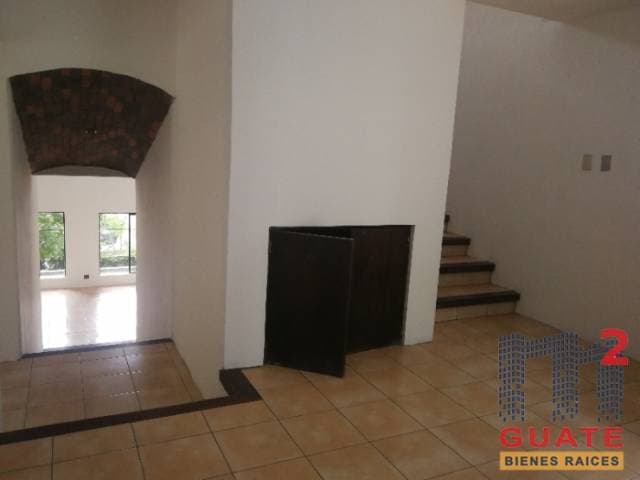 Casa de 380 m2 de construcción en Venta, Mixco — foto 7