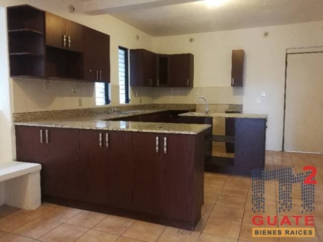 Casa de 380 m2 de construcción en Venta, Mixco — foto 9
