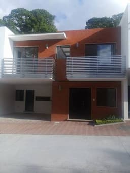 En Venta - Zona 16 Kanajuyú Vendo Casa Para Estrenar, Amplio Jardín US$320,000