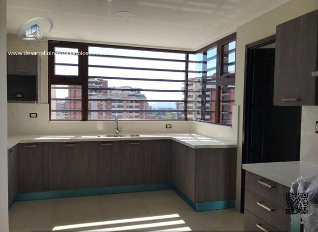 HERMOSO APARTAMENTO EN VENTA ZONA 14. — foto 4