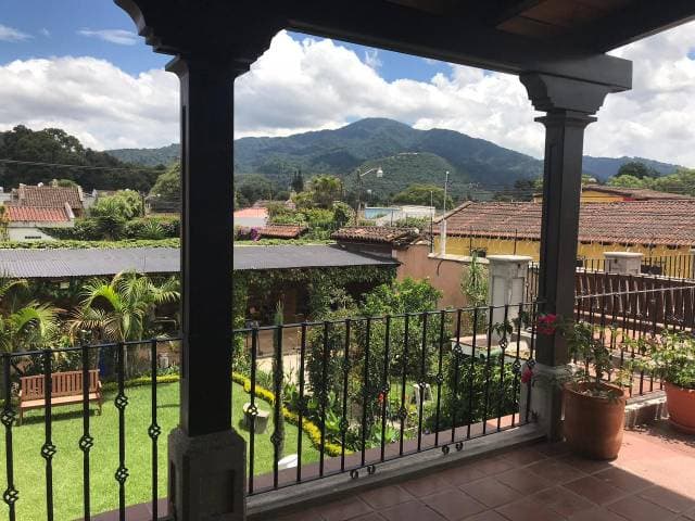 CASA CAMINABLE AL CENTRO DE ANTIGUA GUATEMALA A LA VENTA — foto 2