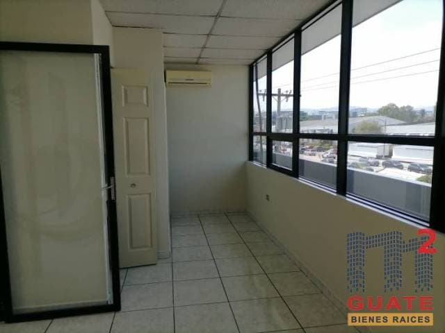 Oficina de 121 m2 de construcción en Renta, Zona 09 — foto 4
