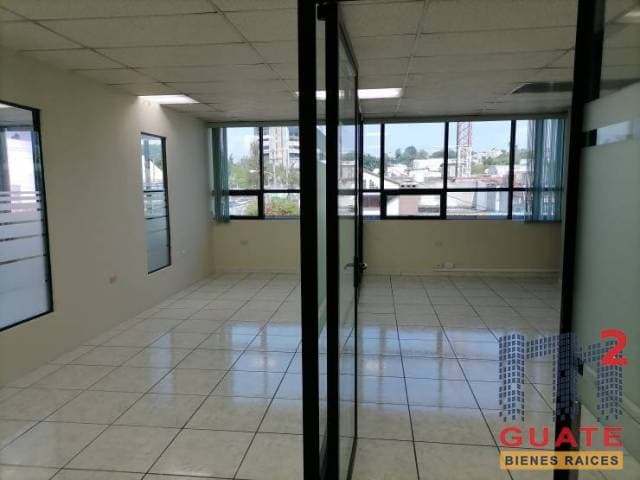 Oficina de 121 m2 de construcción en Renta, Zona 09 — foto 5