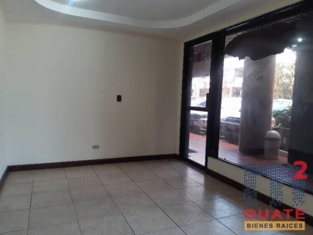 Local de 77.49 m2 de construcción en Renta o venta , Zona 14 — foto 4