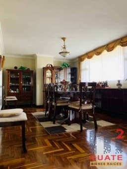 Apartamento de 246 m2 de construcción en Venta, Zona 14
