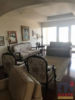 Apartamento de 240 m2 de construcción en Renta, Zona 15