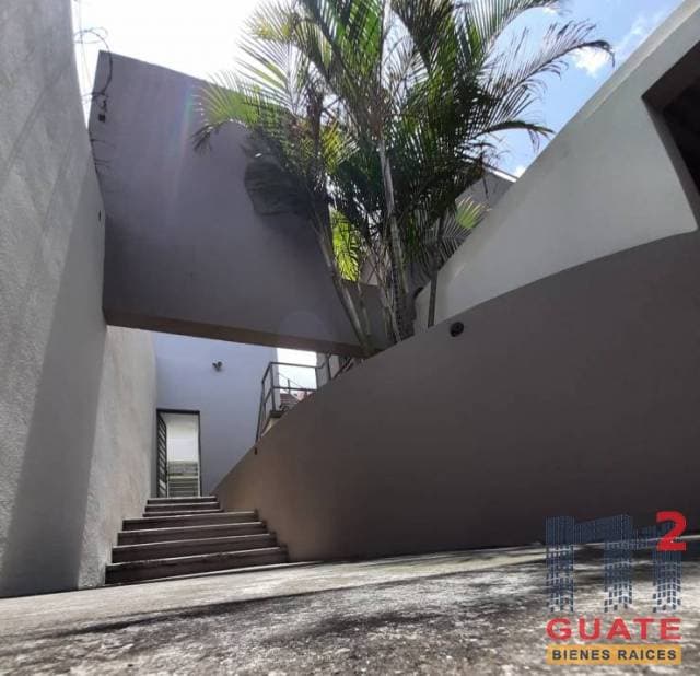 Casa de 244.84 m2 de construcción, en Venta Zona 10 — foto 3