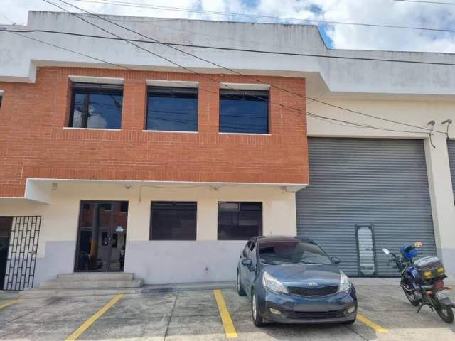 BODEGA EN RENTA Z.10 CIUDAD DE GUATEMALA — foto 3