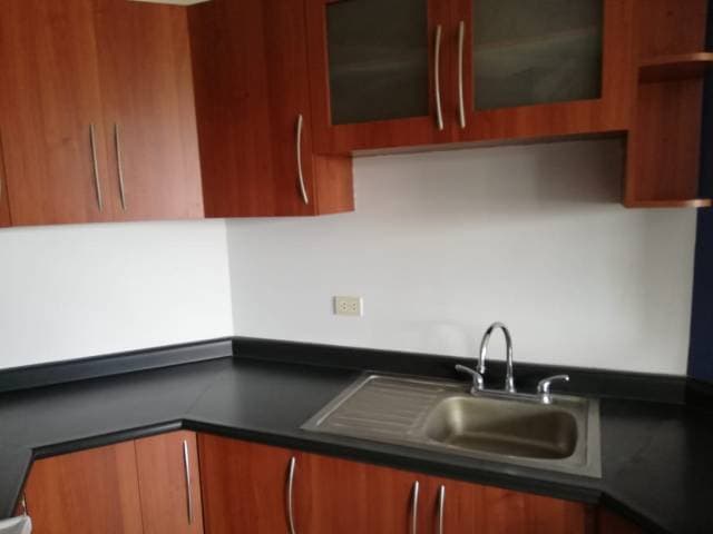 Apartamento en Venta zona 7 la Floresta Guatemala — foto 4