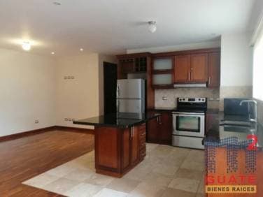Apartamento de 120 m2 de construcción en Renta, Zona 15 — foto 1