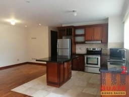 Apartamento de 120 m2 de construcción en Renta, Zona 15