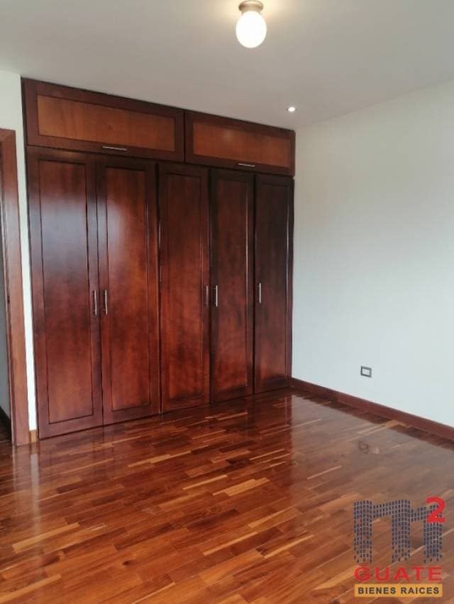 Apartamento de 120 m2 de construcción en Renta, Zona 15 — foto 10
