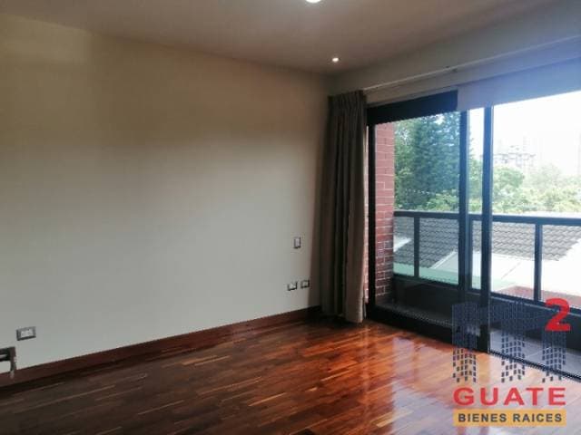 Apartamento de 120 m2 de construcción en Renta, Zona 15 — foto 11