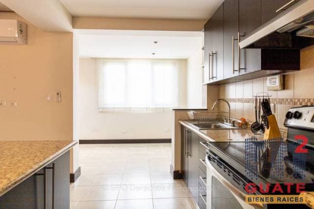 Apartamento de 135 m2 de construcción en Renta, Zona 10 — foto 8