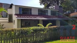 Casa de 500 m2 de construcción Renta, Zona 14
