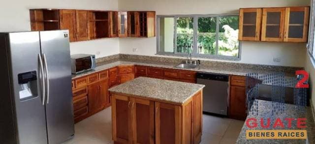 Casa de 500 m2 de construcción Renta, Zona 14 — foto 4