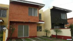 Vendo Linda y Amplia Casa en Condominio en Coatepeque