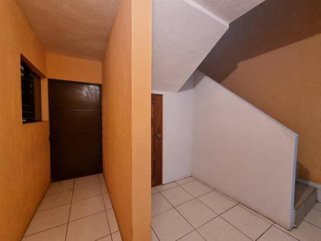 Casa en Venta San Cristóbal, adentro de colonia Pinares — foto 3