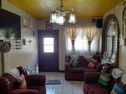 Casa en venta de 3 niveles Zona 12 Ciudad Guatemala