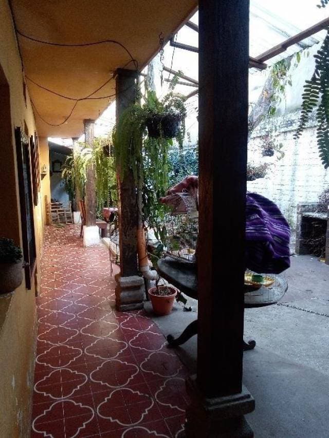 Casa en Venta de 2 Niveles en Colonia Castañas — foto 2