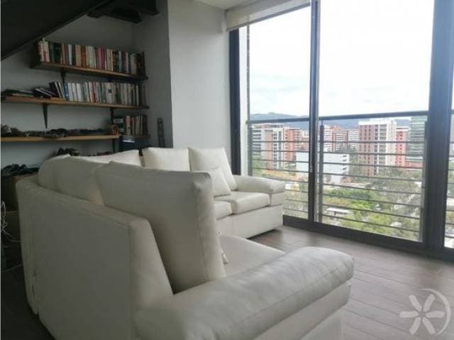 Alquilo Apartamento Tipo Loft Zona 10, excelente ubicación — foto 2