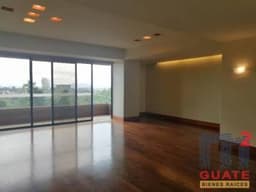 Apartamento de 215 m2 de construcción en Renta, Zona 10